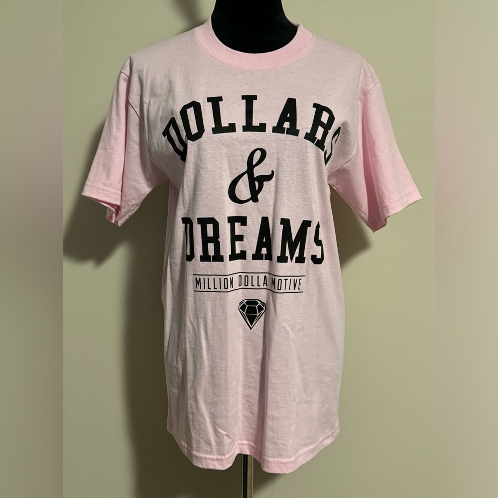 NWT Million Dolla Motive Pink and Black Dollars & Dreams Graphic Tee size medium